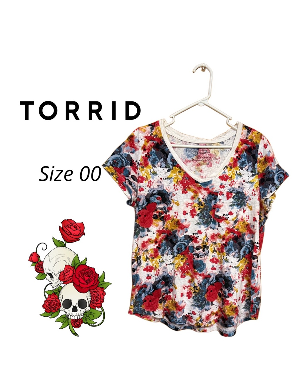 🌹💀 Torrid Floral Skull V-Neck Tee Size 00 Goth Boho Whimsigoth Top